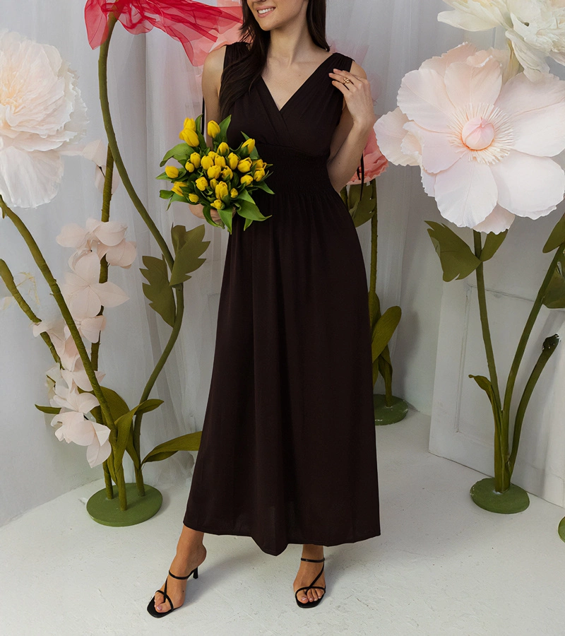 Rochie maxi maro cu pliuri Petrona