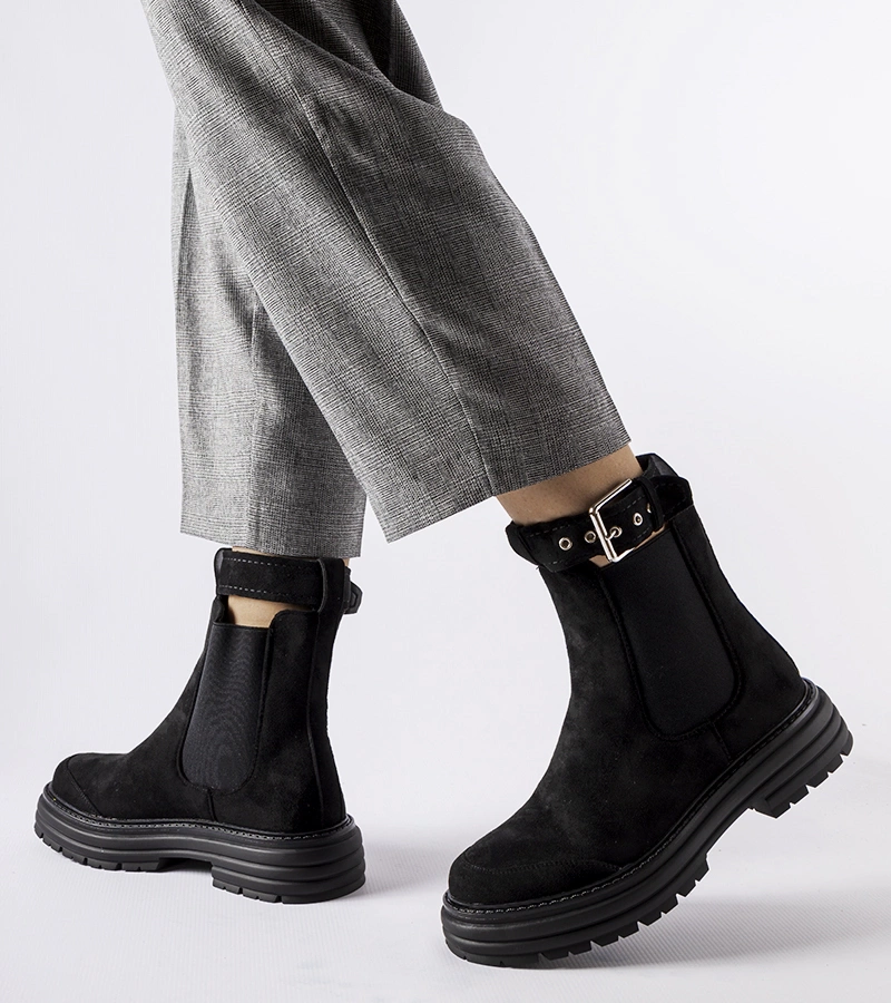 Botine negre cu închidere decorativă Abela