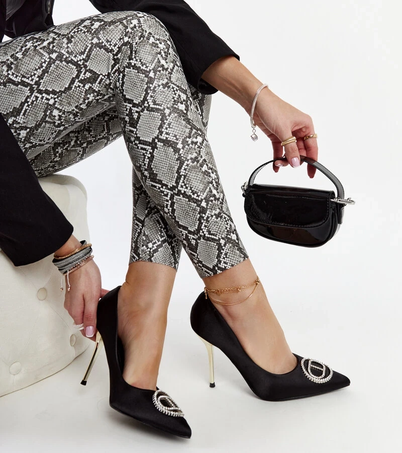 Tocuri negre cu zirconii Elife