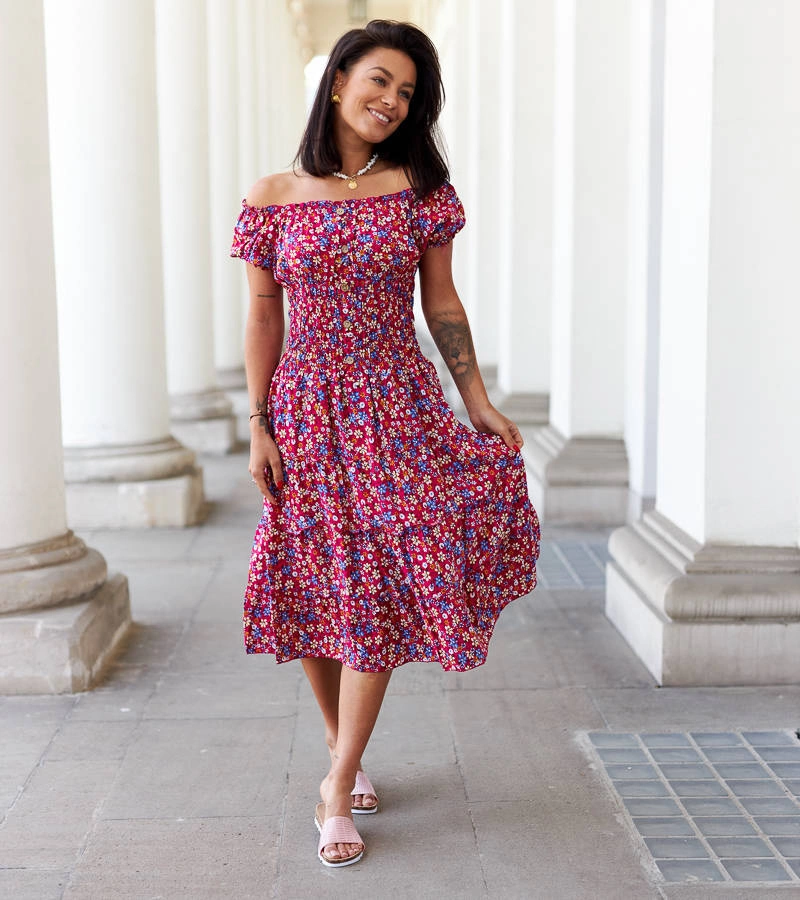 Rochie midi roz cu flori Rosanna