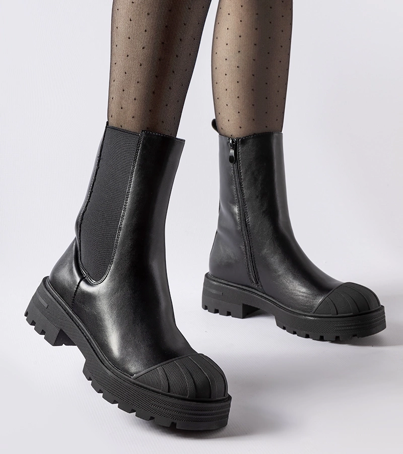 Trapere clasice negre și călduroase Porcigatone