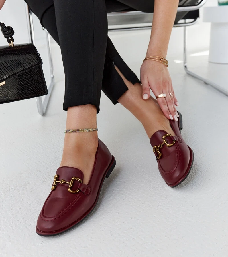Mocasini burgundy cu clema Lemlem