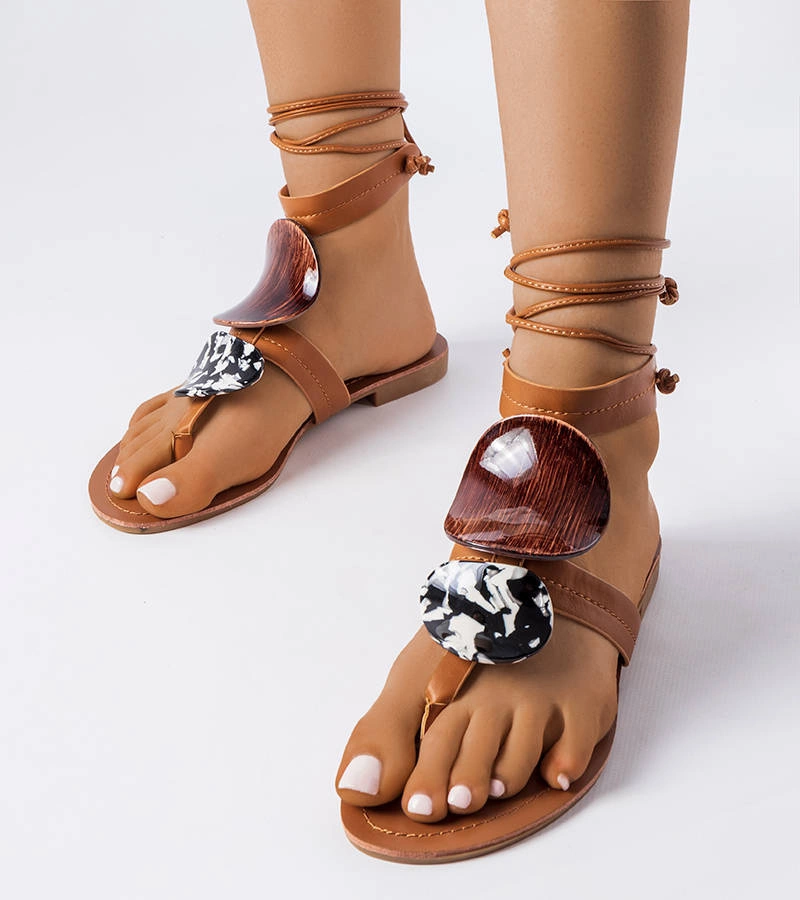 Sandale Moines maro cu ornamente