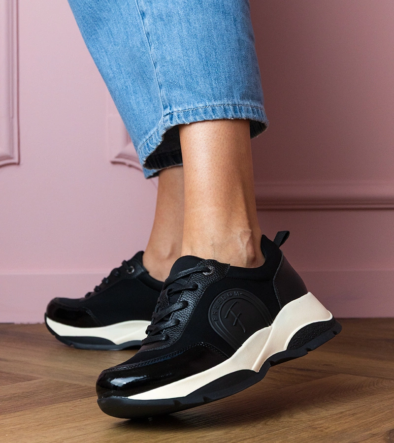 Adidași sport negri pentru femei Wener