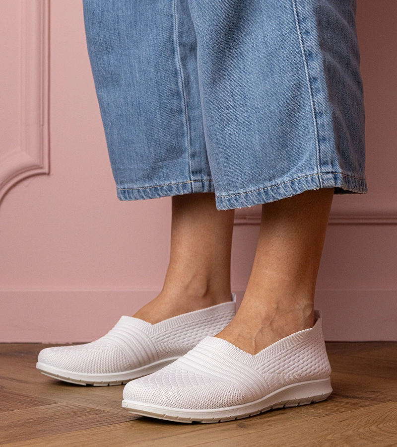 Adidași albi de damă Makana