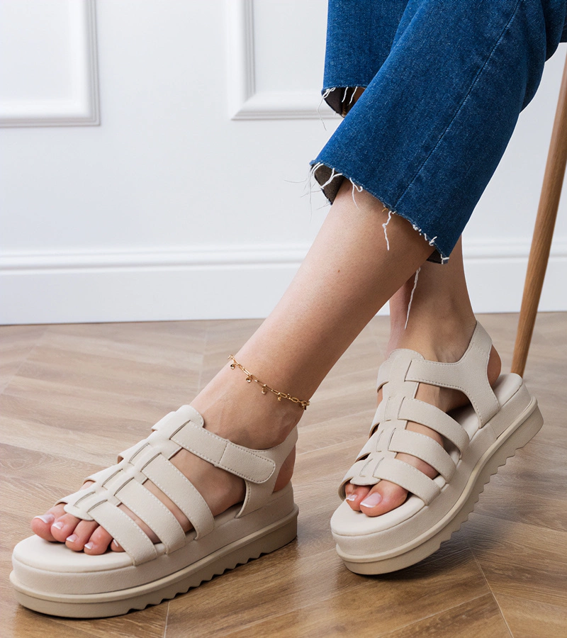 Sandale bej gladiator pe platformă Hartos