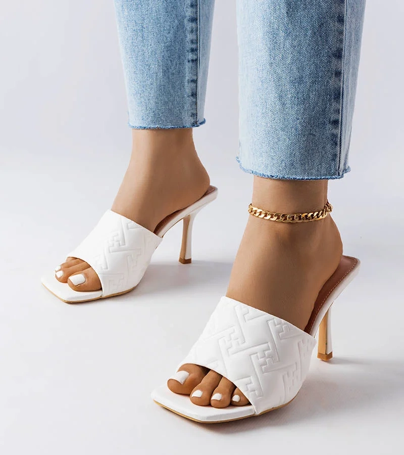 Flip-flops cu toc Cambrina alb și elegant