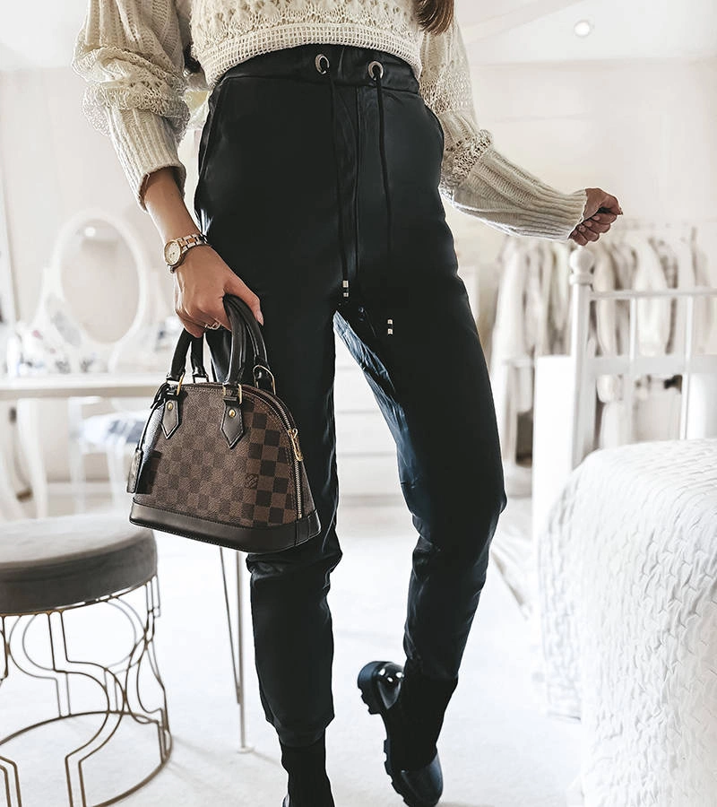 Pantaloni de jogging negri ceruiți Zane