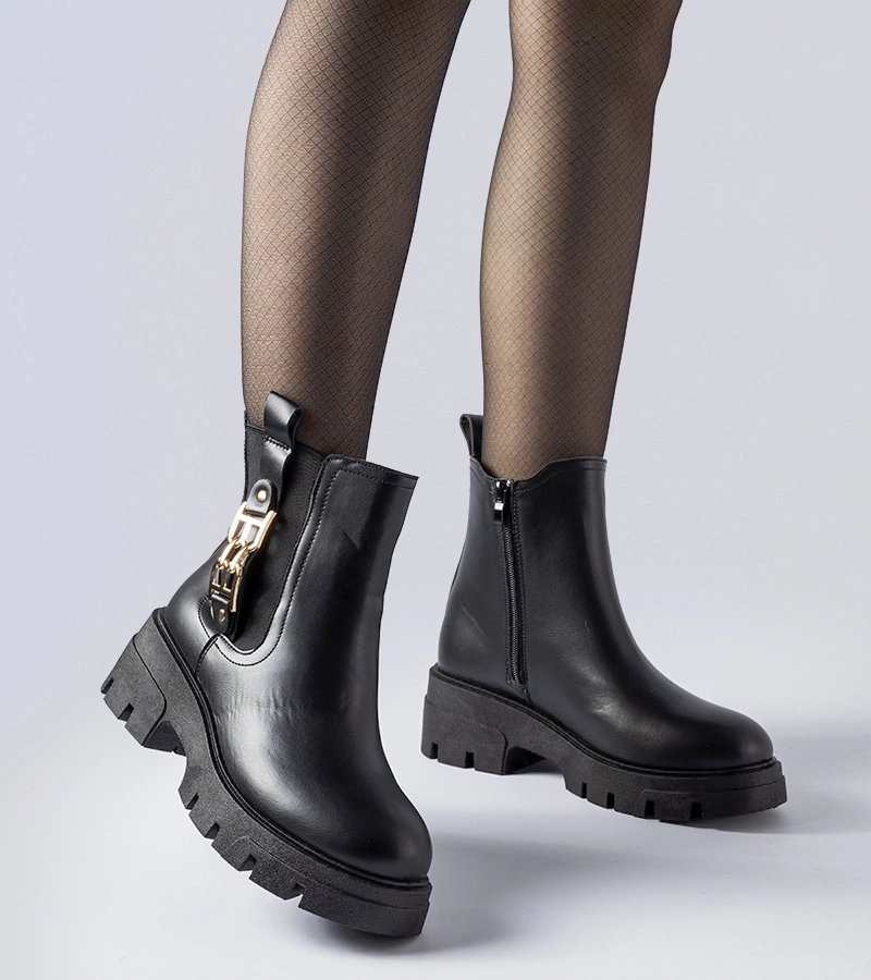 Bocanci negri masivi cu cataramă decorativă Nuovo