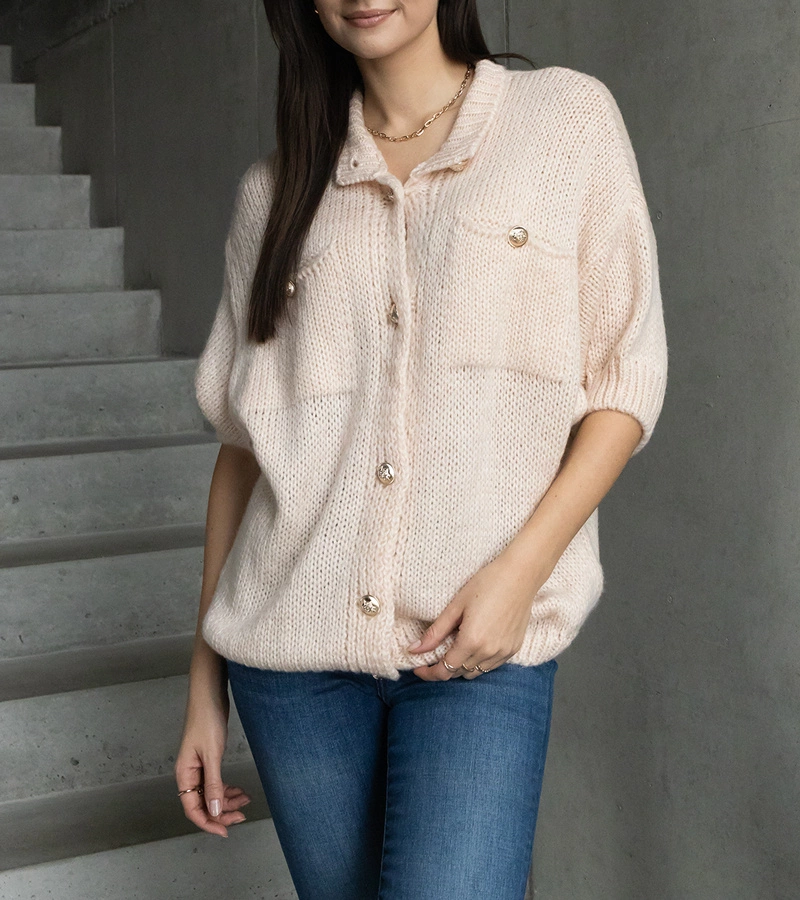 Pulover damă roz cu mânecă scurtă nasturi decorativi Shela