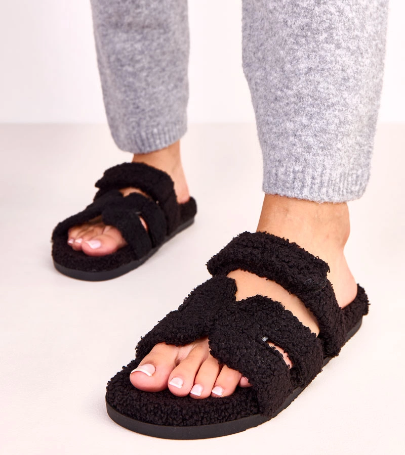 Papuci din blană neagră cu vârf deschis Greigan