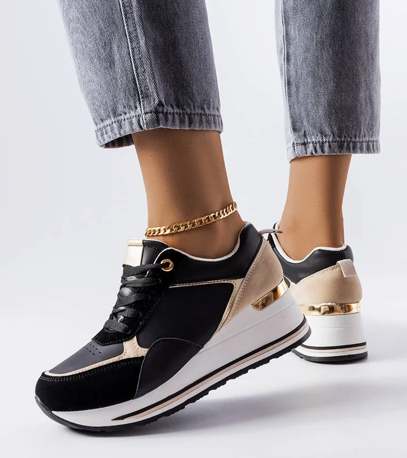 Harvé adidași negri pe tocuri