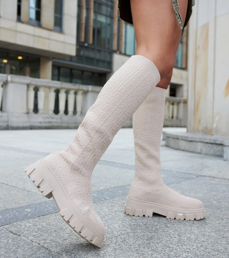 Papuci lungi bej Ausonia