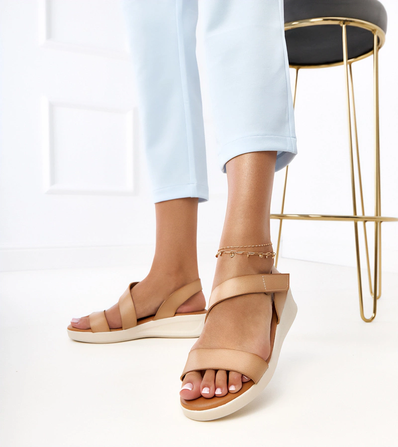 Sandale bej pe pană joasă Verkado