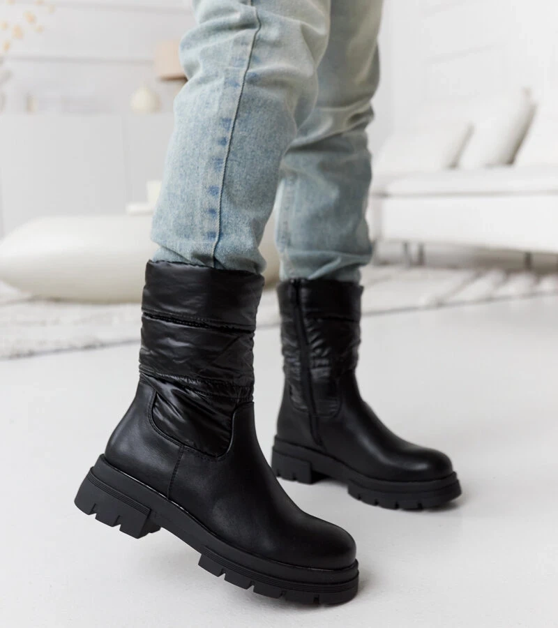 Bocanci negri căptușiți cu cusături Malvaro