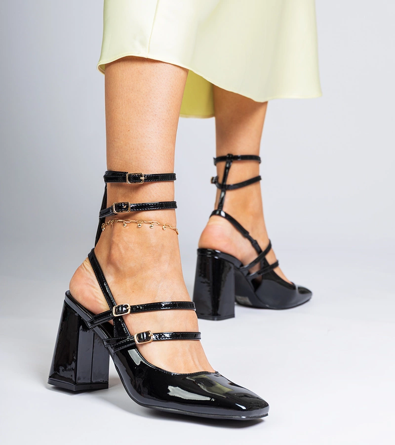 Pantofi negri lăcuiți cu toc gros Ferida