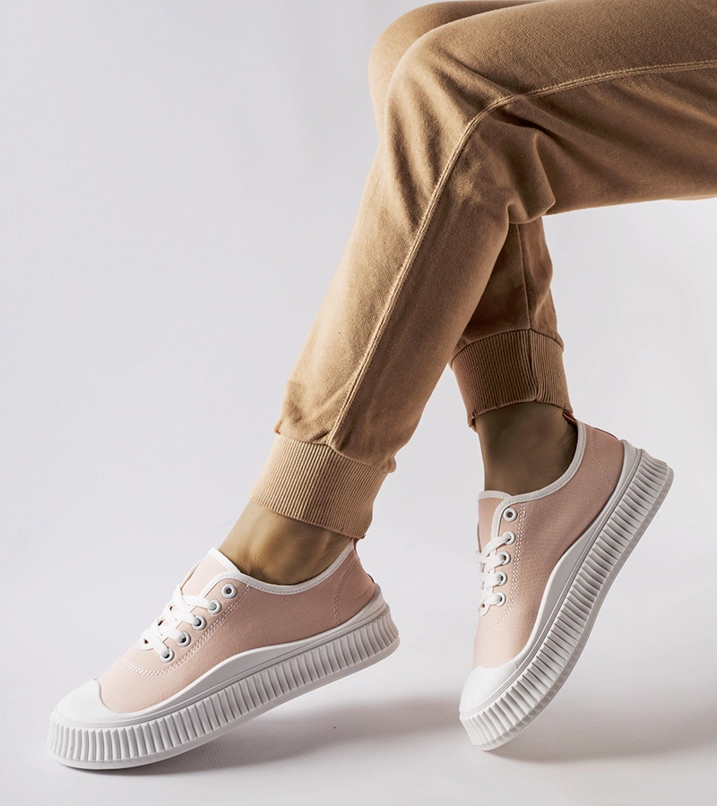 Tenisii roz pe platformă Collepepe roz.