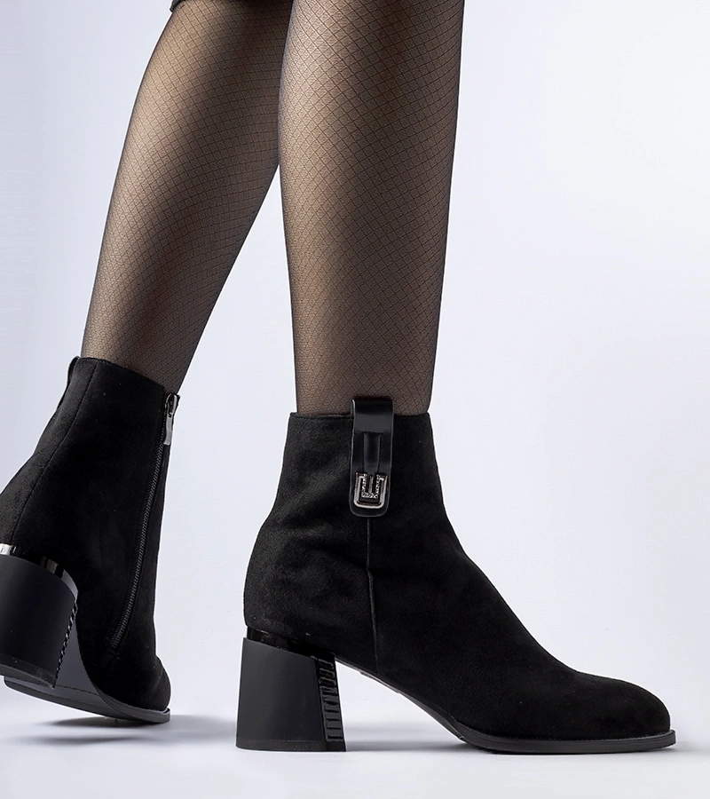 Bocanci negri călduroși cu toc Bangor