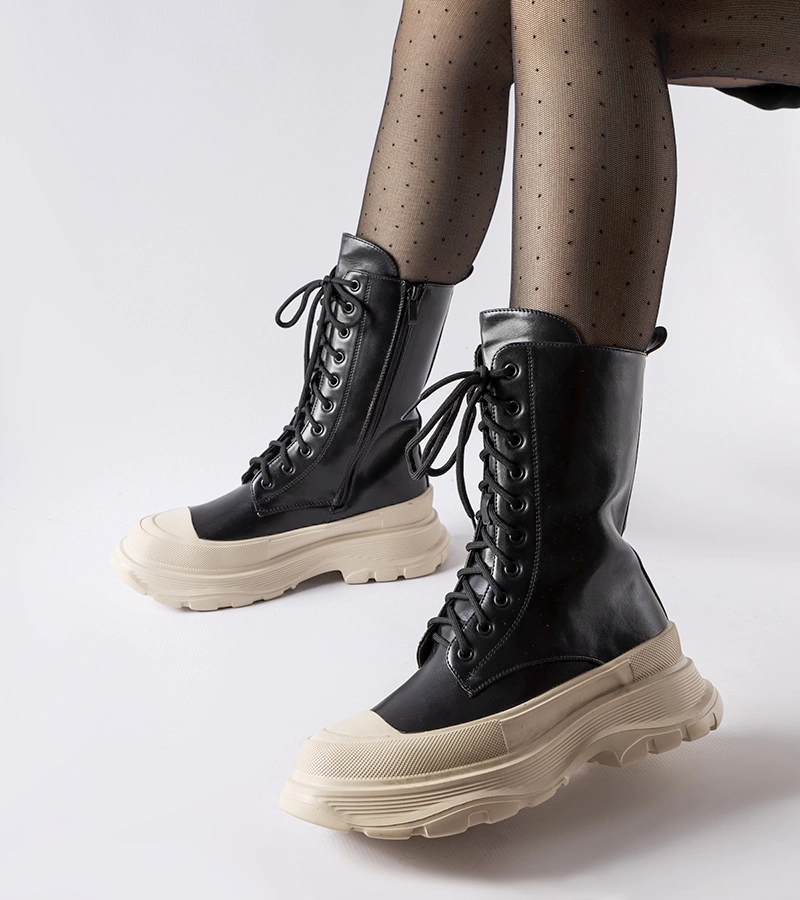 Crosia negru cu talpă groasă bej