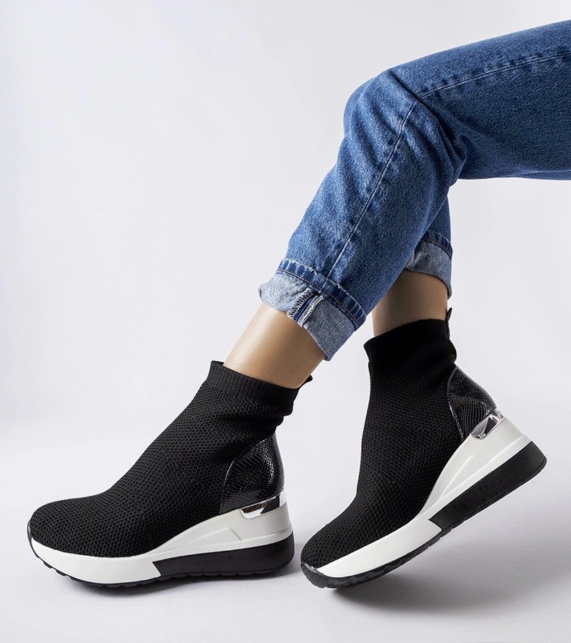 Casgio adidași negri din material textil pe tocuri