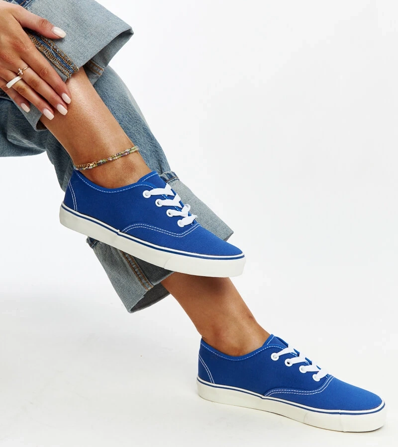 Teniși clasici albaștri Erla