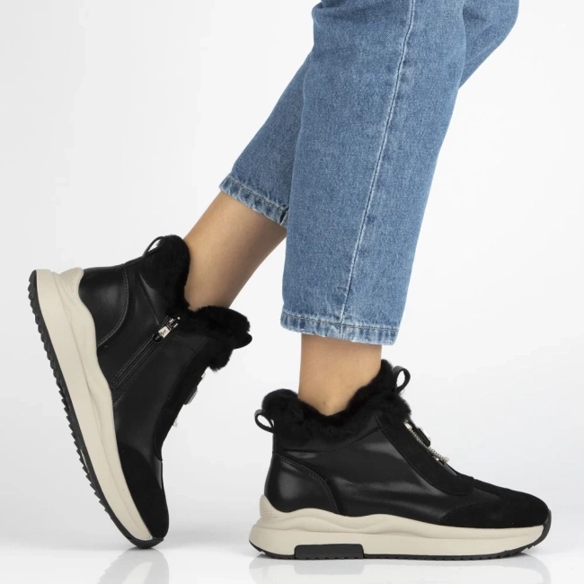 Ghete negre pe platformă din piele naturală cu blăniță Dorie