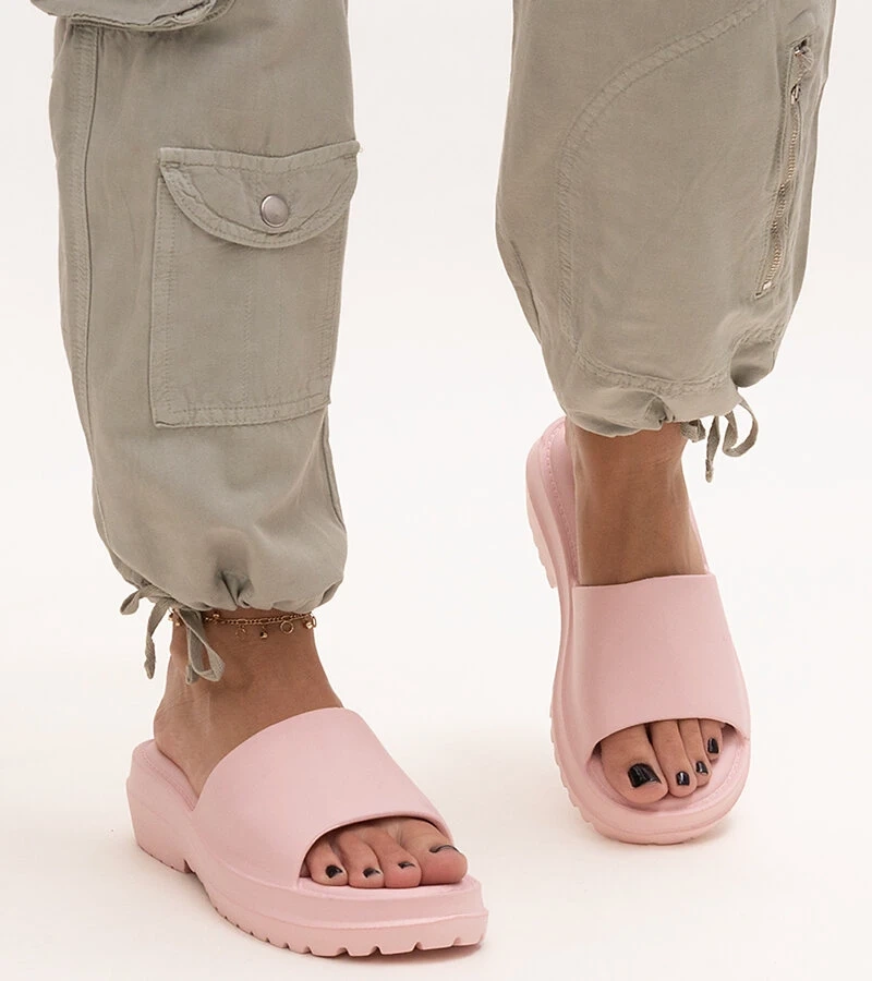 Papuci roz pe talpă groasă Soiza