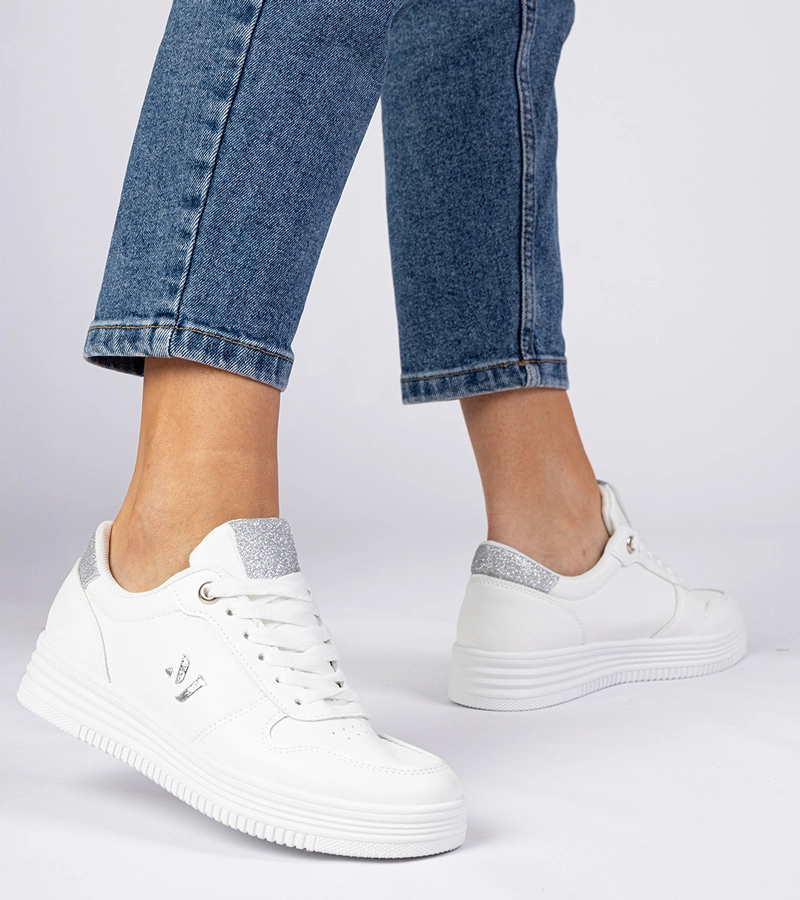 Adidași albi de damă cu sclipici argintiu Emilia