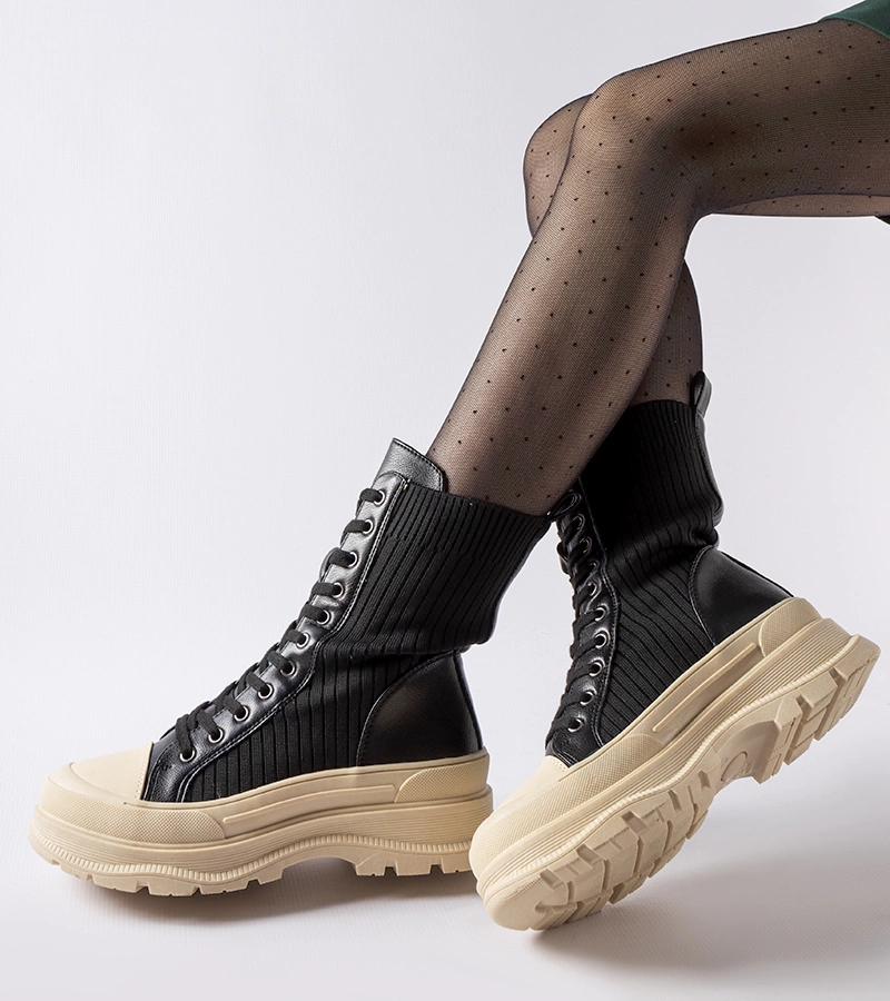 Pantofi negri cu șosete și talpă deschisă Vitto