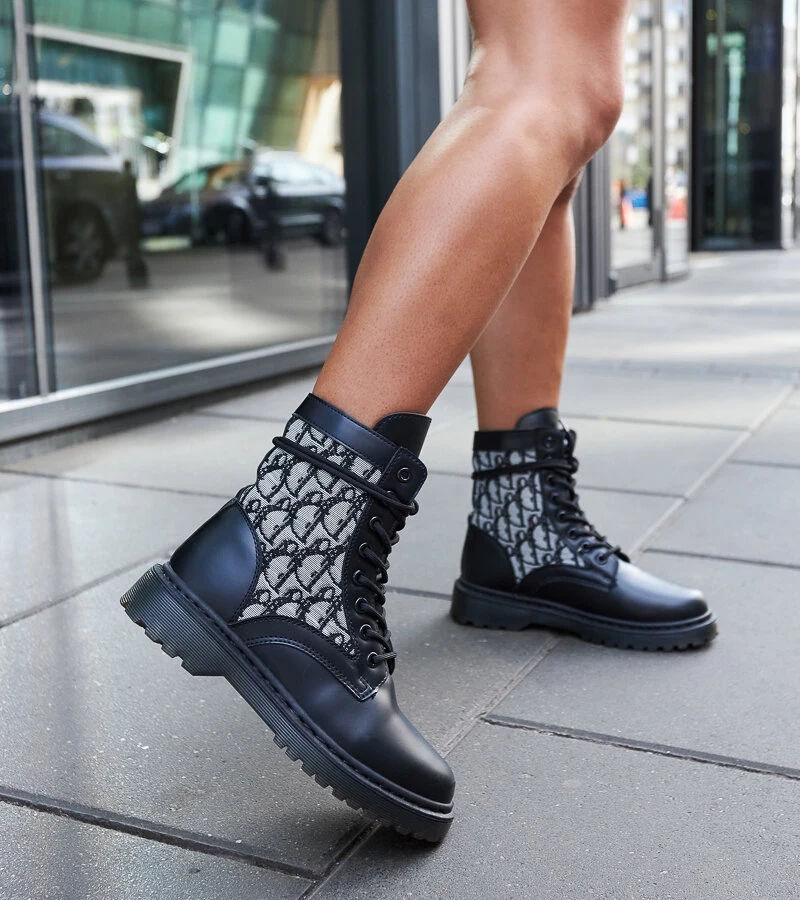 Papuci negri cu monograma Giraldo