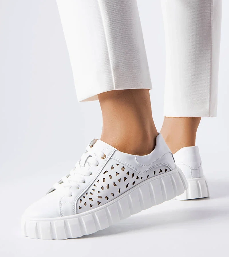 Adidași albi cu inserții Patch