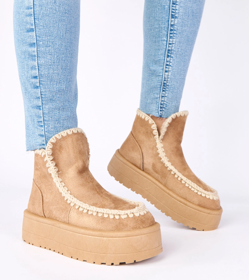 Cizme de zăpadă bej închis pe platformă cu broderie decorativă Alwena
