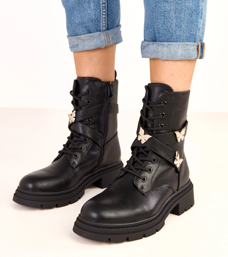 Botine negre decorate cu fluturi Justia
