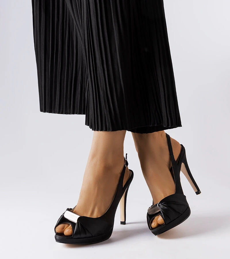 Sandale stiletto negre Crispina