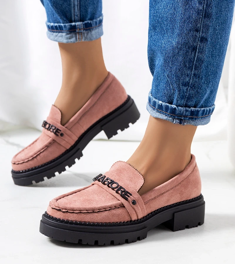 Mocasini roz pe talpă de tractor de la Gosens