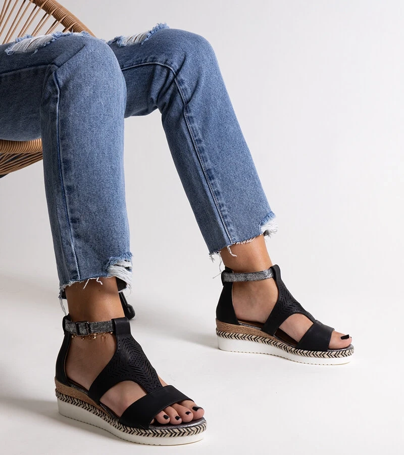 Sandale negre cu platforma joasă Tiuma