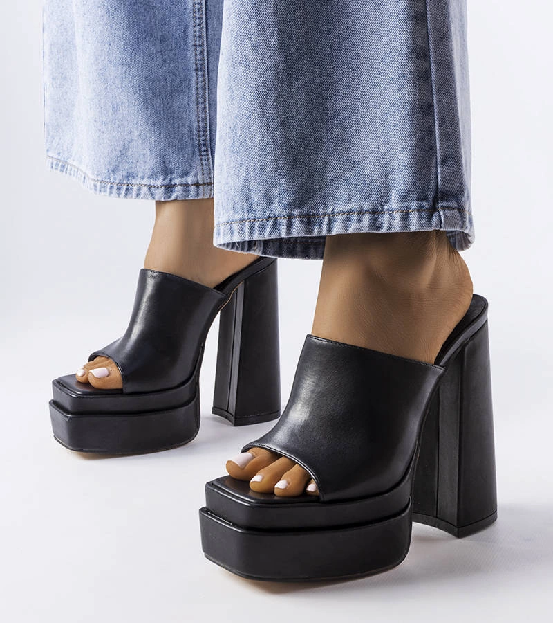 Șlapi negri cu toc înalt Mercure