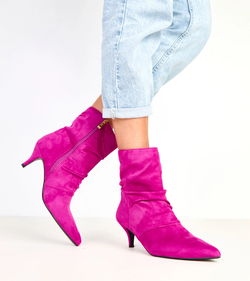 Botine roz cu toc jos și fronseuri Karen