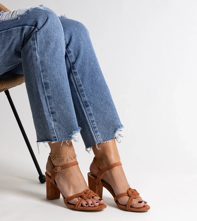 Sandale maro cu toc Shama