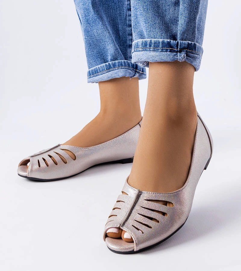 Balerini cu decupaj metalic argintiu Fongemie