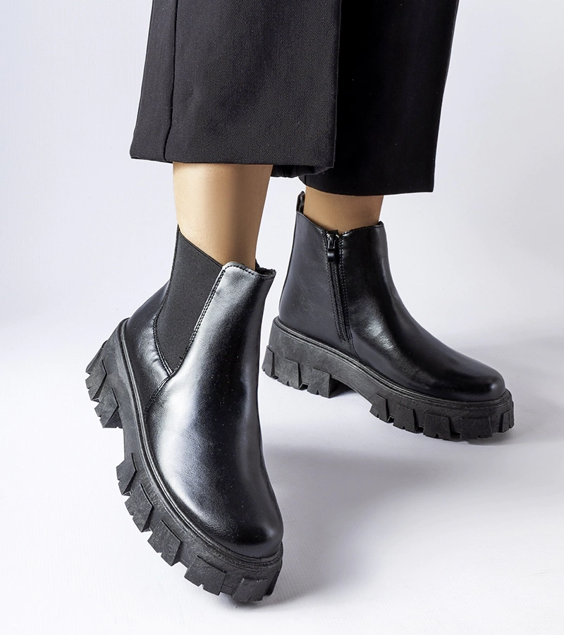 Cizme Petronio negre solide