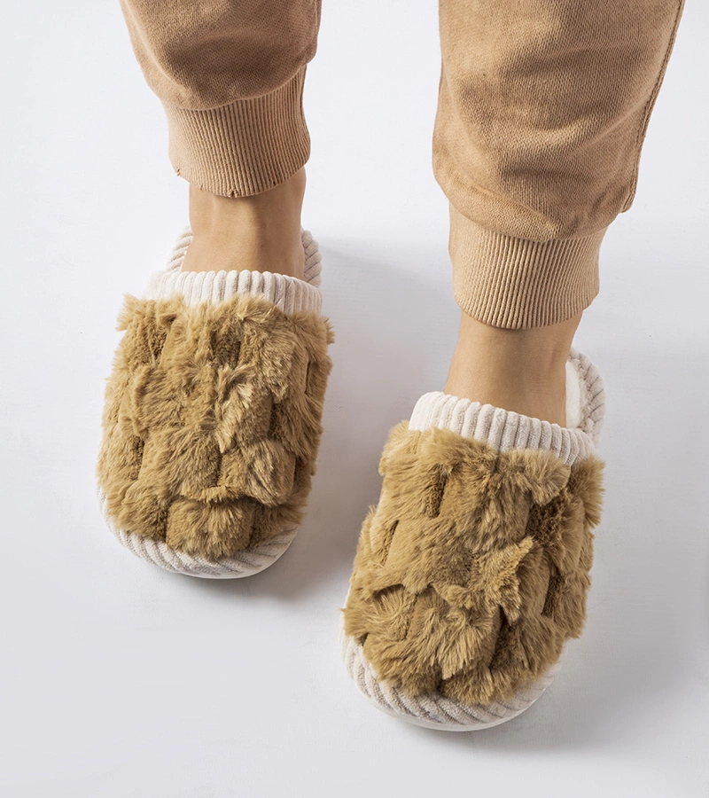 Papuci de damă călduroși Crissa, culoare bej