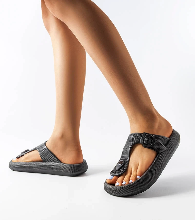 Șlapi cu platformă neagră Moretti