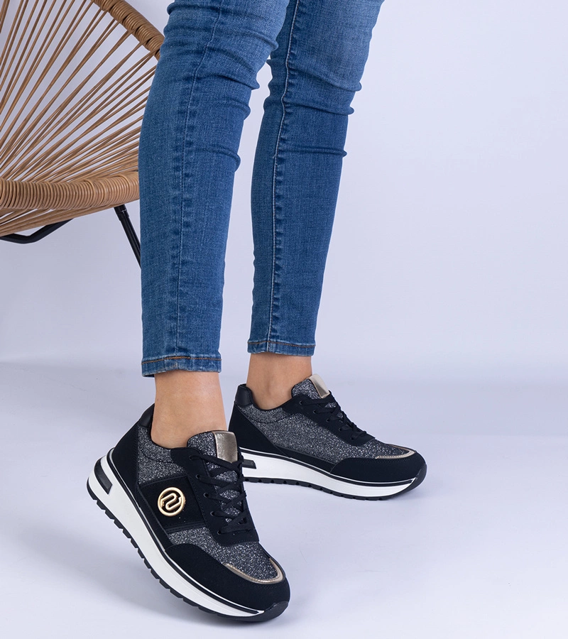 Adidași negri strălucitori cu ornament auriu Nadina