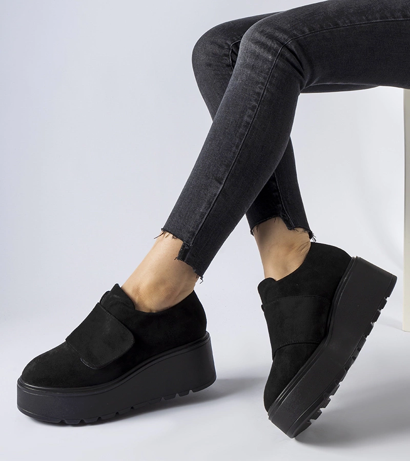 Pantofi negri cu platformă Pallet