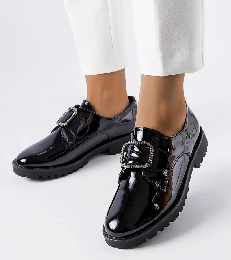 Pantofi jumătate lăcuiți negri cu cataramă Jarisile