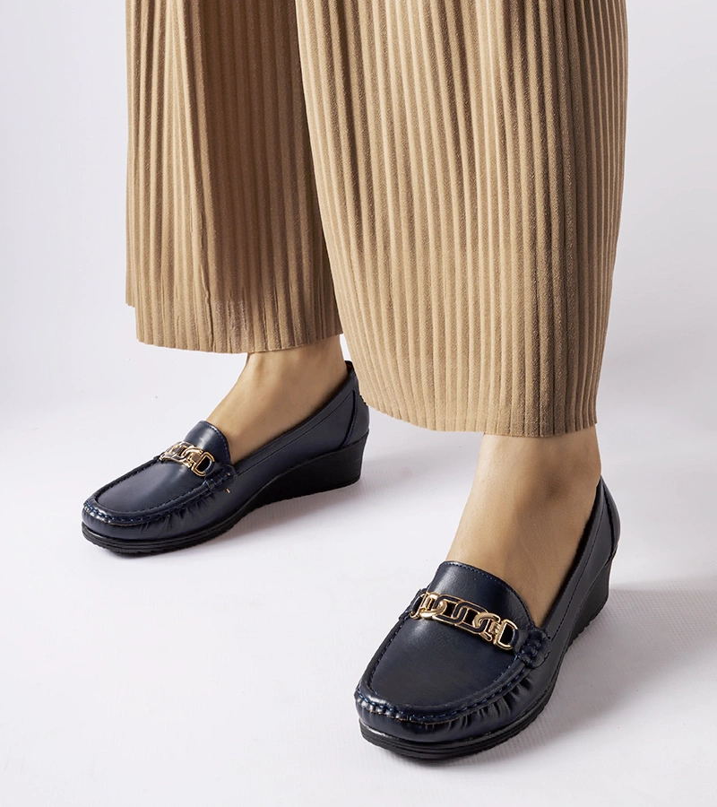 Mocasini Lerino albastru marin cu cataramă pe toc