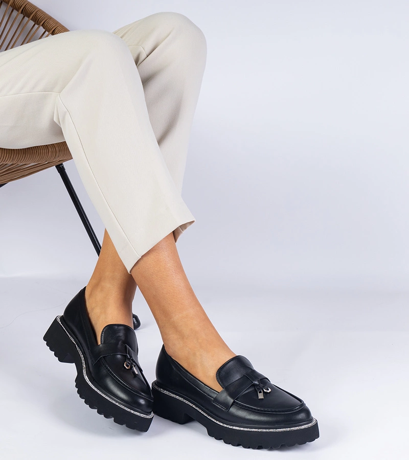 Mocasini negri de damă pe talpă groasă din piele decorați cu cristale Linsol