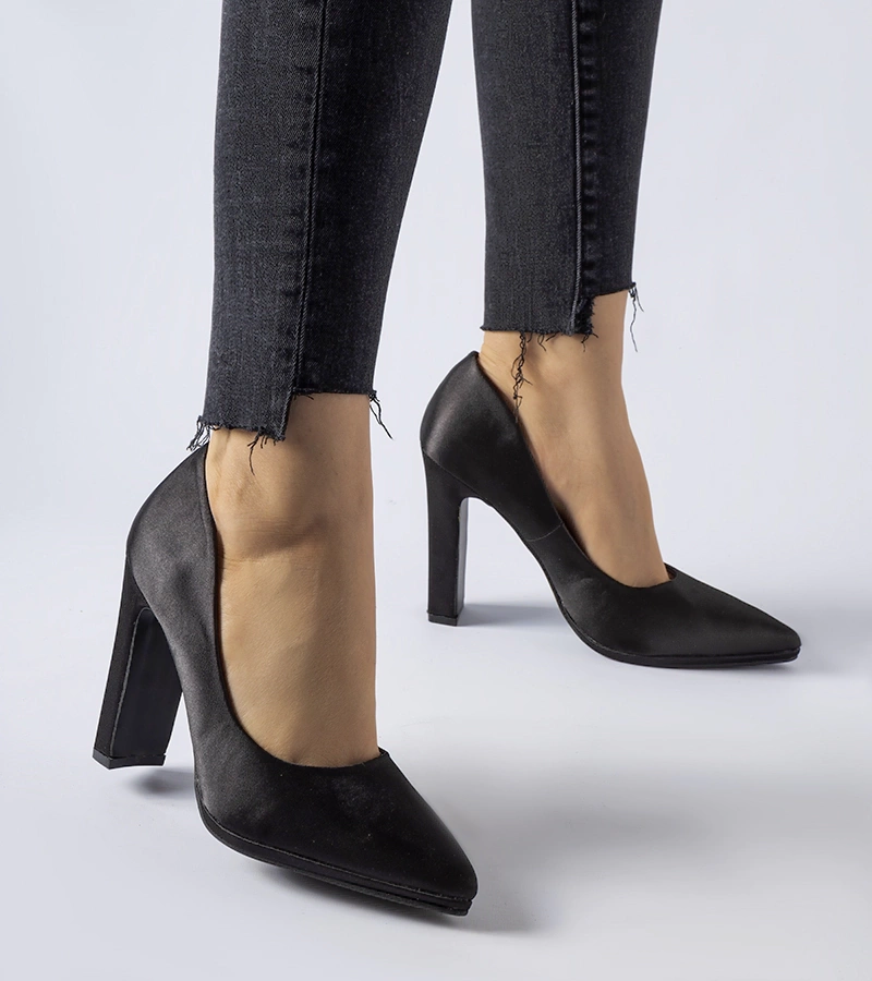 Pantofi negri satin cu toc Rivers