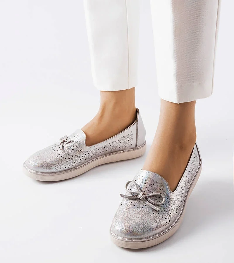 Mocasini cu sclipici gri cu model ajurat Elodia